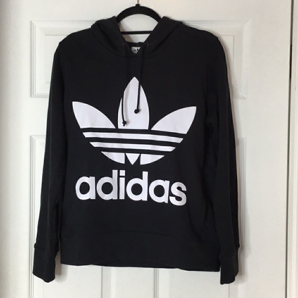 NWT Adidas hoodie sweatshirt with pockets